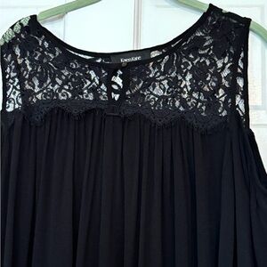 Karen Kane Cold shoulder Floral Lace Blouse